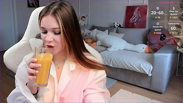 Snapshot of Frau_Lina chatting on 05/01/26, 03:16 Frau Lina online show from 05/01/26, 03:16
