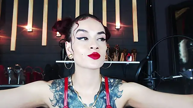 Snapshot of Liilith_goddess_ chatting on 12/13/24, 07:25 Liilith goddess online show from 12/13/24, 07:25