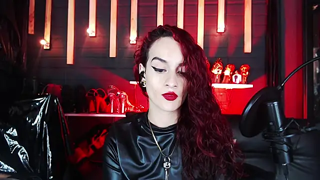 Snapshot of Liilith_goddess_ chatting on 12/20/24, 10:00 Liilith goddess online show from 12/20/24, 10:00