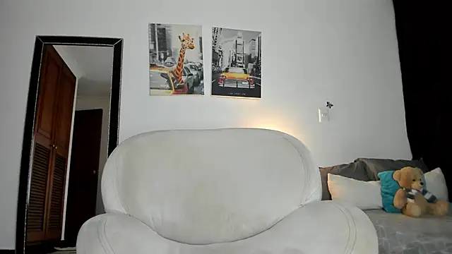 Curlblue online show from 03/13/25, 06:48