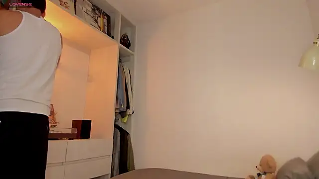 Snapshot of Curlblue chatting on 03/25/26, 04:40 Curlblue online show from 03/25/26, 04:40