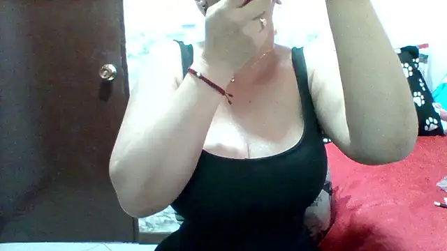 Snapshot of Alisson_brand chatting on 03/29/26, 05:02 Alisson brand online show from 03/29/26, 05:02