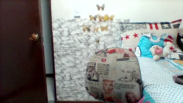 Snapshot of Alisson_brand chatting on 04/10/26, 04:23 Alisson brand online show from 04/10/26, 04:23