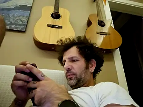 Snapshot of barney_tr chatting on 09/26/25, 06:23 barney tr online show from 09/26/25, 06:23