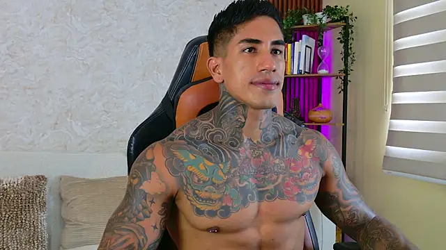 AdanReilly online show from 10/04/25, 02:15