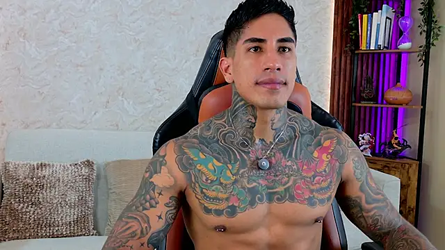 Snapshot of AdanReilly chatting on 03/28/26, 04:28 AdanReilly online show from 03/28/26, 04:28