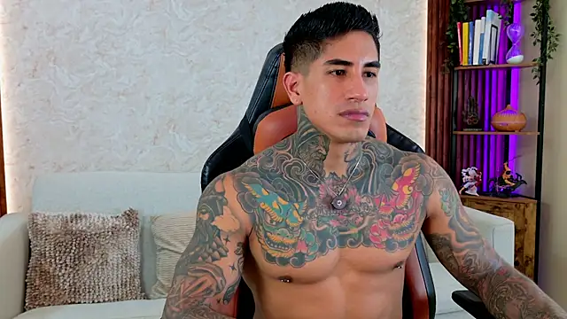 Snapshot of AdanReilly chatting on 03/29/26, 03:56 AdanReilly online show from 03/29/26, 03:56