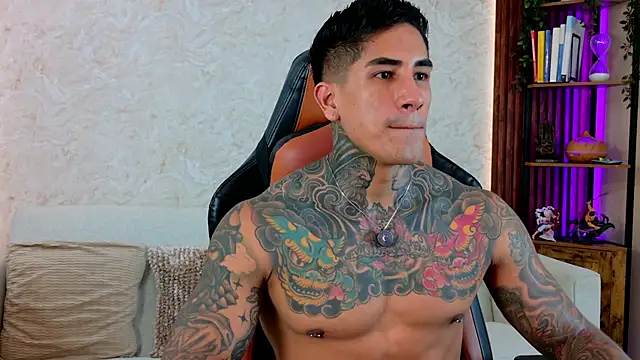 Snapshot of AdanReilly chatting on 04/02/26, 09:34 AdanReilly online show from 04/02/26, 09:34