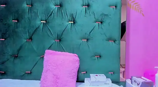 Hellen  4master online show from 12/18/24, 02:28