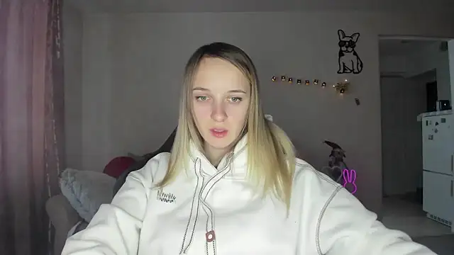 Snapshot of RouseReed chatting on 01/19/26, 01:48 RouseReed online show from 01/19/26, 01:48