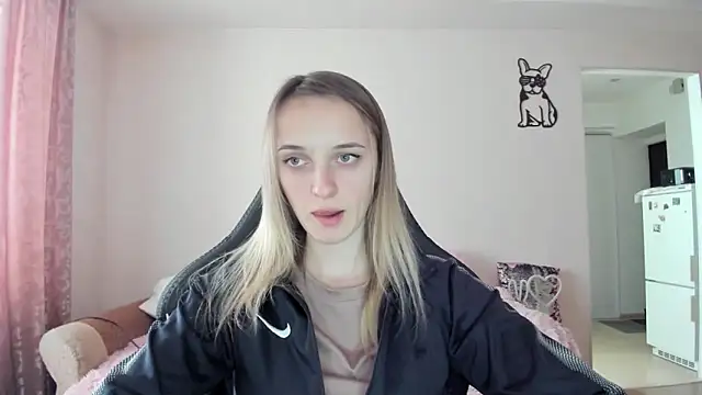 Snapshot of RouseReed chatting on 02/07/26, 12:42 RouseReed online show from 02/07/26, 12:42