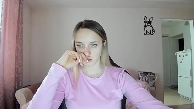 Snapshot of RouseReed chatting on 02/11/26, 12:43 RouseReed online show from 02/11/26, 12:43