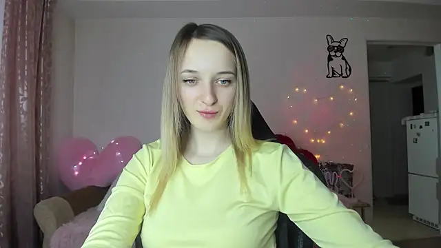 Snapshot of RouseReed chatting on 02/18/26, 12:56 RouseReed online show from 02/18/26, 12:56