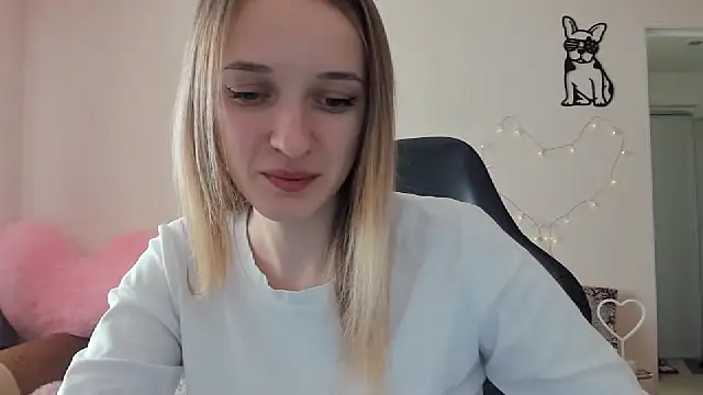 Snapshot of RouseReed chatting on 02/21/26, 07:20 RouseReed online show from 02/21/26, 07:20