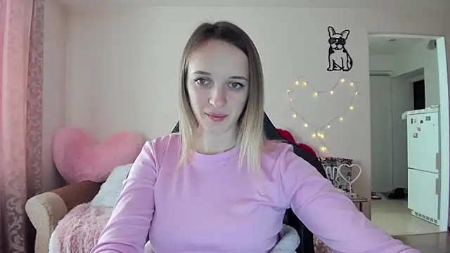 Snapshot of RouseReed chatting on 02/22/26, 06:57 RouseReed online show from 02/22/26, 06:57