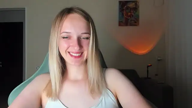 Snapshot of RouseReed chatting on 07/04/26, 11:22 RouseReed online show from 07/04/26, 11:22