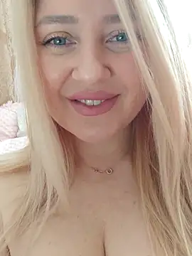 Snapshot of LadyLolyPop_ chatting on 03/28/26, 06:24 LadyLolyPop online show from 03/28/26, 06:24