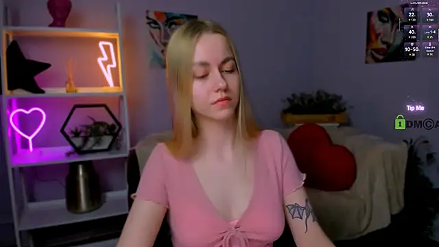 scarlet mooore online show from 03/17/25, 08:30