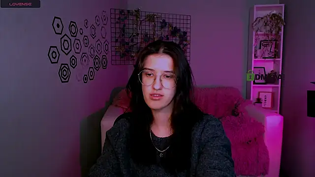 scarlet mooore online show from 11/11/25, 09:15