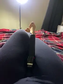 Snapshot of Ceyceys chatting on 12/26/24, 04:36 Ceyceys online show from 12/26/24, 04:36