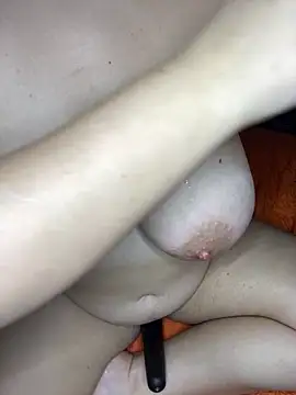 Snapshot of Ceyceys chatting on 12/29/24, 02:00 Ceyceys online show from 12/29/24, 02:00