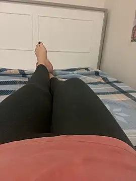 Snapshot of Ceyceys chatting on 01/04/25, 07:34 Ceyceys online show from 01/04/25, 07:34