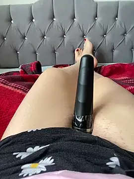 Snapshot of Ceyceys chatting on 01/16/25, 10:32 Ceyceys online show from 01/16/25, 10:32