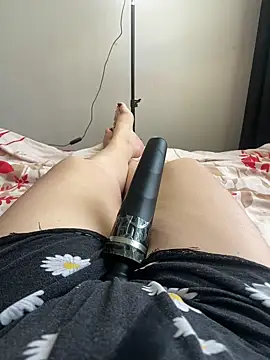 Snapshot of Ceyceys chatting on 01/31/25, 10:42 Ceyceys online show from 01/31/25, 10:42