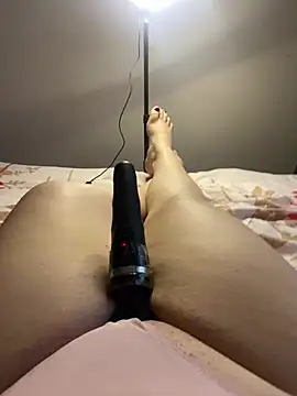 Snapshot of Ceyceys chatting on 02/02/25, 02:24 Ceyceys online show from 02/02/25, 02:24