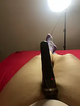 Snapshot of Ceyceys chatting on 02/11/25, 06:11 Ceyceys online show from 02/11/25, 06:11