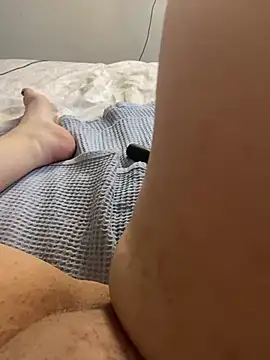 Snapshot of Ceyceys chatting on 03/12/25, 02:01 Ceyceys online show from 03/12/25, 02:01