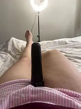 Snapshot of Ceyceys chatting on 03/13/25, 09:32 Ceyceys online show from 03/13/25, 09:32