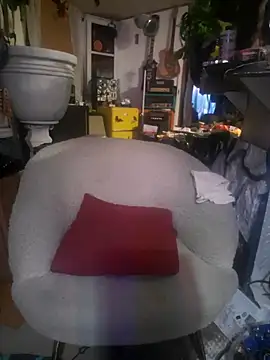 Snapshot of WillCum4Unow chatting on 02/26/25, 03:42 WillCum4Unow online show from 02/26/25, 03:42