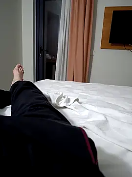 Snapshot of xxalperalper06 chatting on 04/22/26, 07:37 xxalperalper06 online show from 04/22/26, 07:37