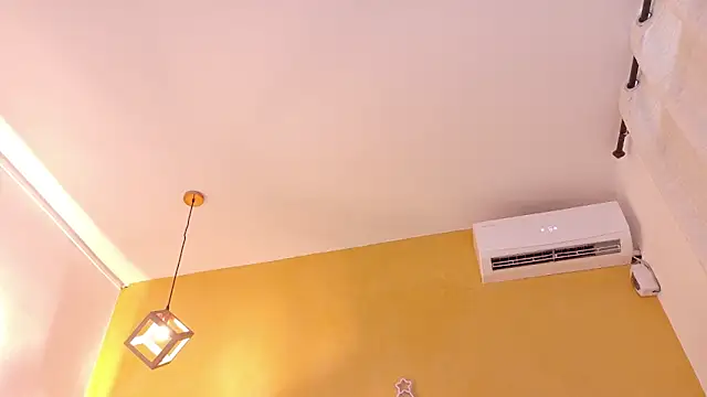 Snapshot of lexyfyre chatting on 02/11/26, 12:32 lexyfyre online show from 02/11/26, 12:32