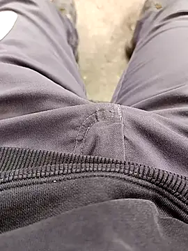 Snapshot of vadszex31 chatting on 02/27/25, 11:31 vadszex31 online show from 02/27/25, 11:31