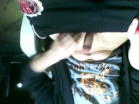 Snapshot of vadszex31 chatting on 04/04/26, 01:30 vadszex31 online show from 04/04/26, 01:30