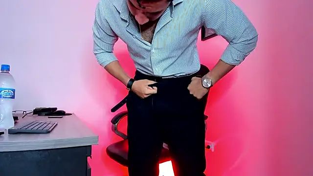 Snapshot of thesexlawyer1 chatting on 01/10/25, 07:54 thesexlawyer1 online show from 01/10/25, 07:54