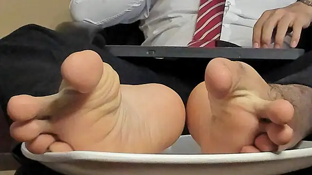 Snapshot of thesexlawyer1 chatting on 11/08/25, 09:20 thesexlawyer1 online show from 11/08/25, 09:20