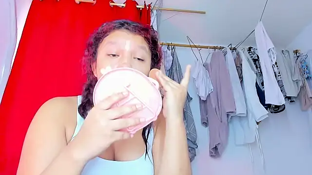 Emily Coper18 online show from 11/24/25, 01:22