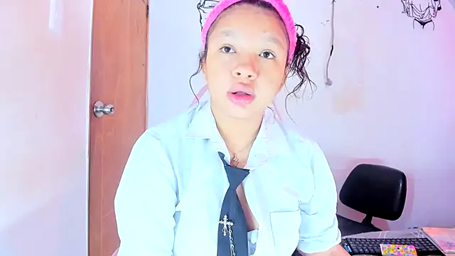 Emily Coper18 online show from 03/09/26, 01:59