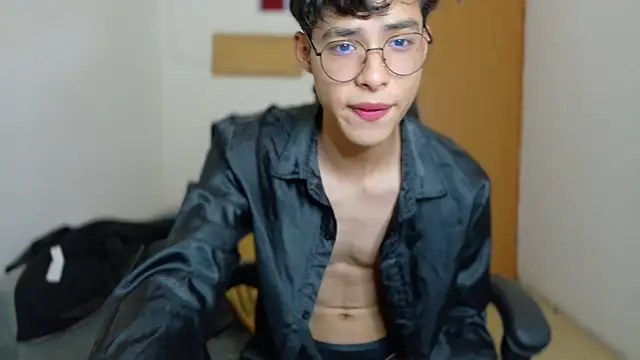 Snapshot of Jacotnk chatting on 02/07/25, 04:48 Jacotnk online show from 02/07/25, 04:48