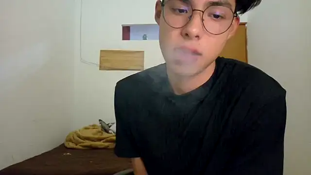 Snapshot of Jacotnk chatting on 03/08/25, 05:17 Jacotnk online show from 03/08/25, 05:17