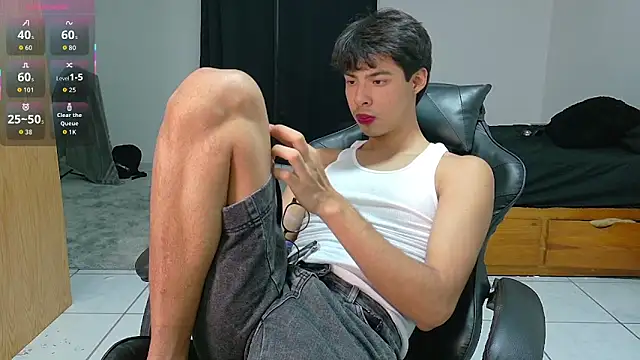 Snapshot of Jacotnk chatting on 11/14/25, 01:15 Jacotnk online show from 11/14/25, 01:15