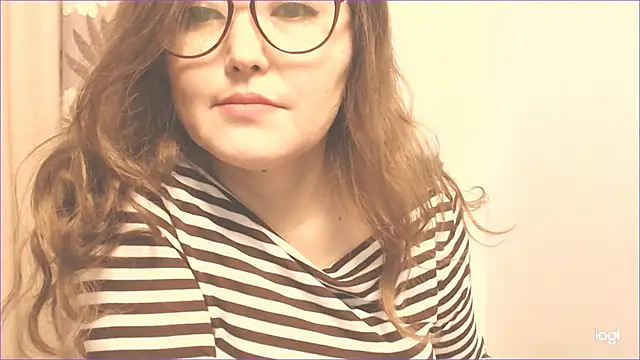 Snapshot of hrnyteacher chatting on 12/27/24, 04:32 hrnyteacher online show from 12/27/24, 04:32