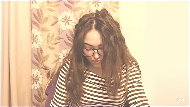 Snapshot of hrnyteacher chatting on 01/31/25, 07:51 hrnyteacher online show from 01/31/25, 07:51