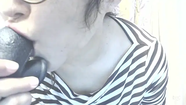 Snapshot of hrnyteacher chatting on 02/28/25, 08:28 hrnyteacher online show from 02/28/25, 08:28