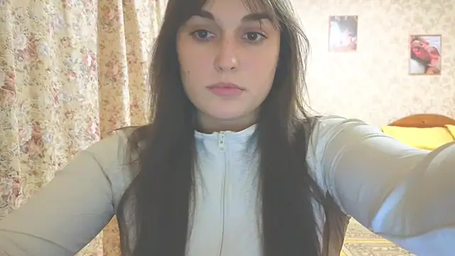 Snapshot of me_lissa_sun13 chatting on 11/16/25, 01:49 me lissa sun13 online show from 11/16/25, 01:49