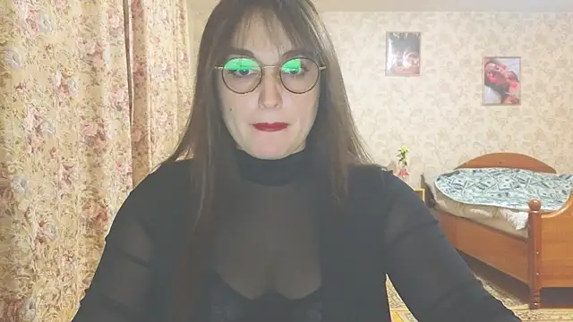 Snapshot of me_lissa_sun13 chatting on 11/24/25, 01:44 me lissa sun13 online show from 11/24/25, 01:44