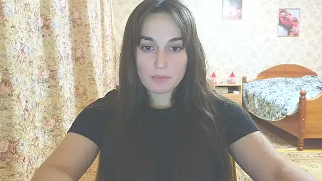 Snapshot of me_lissa_sun13 chatting on 12/15/25, 04:22 me lissa sun13 online show from 12/15/25, 04:22